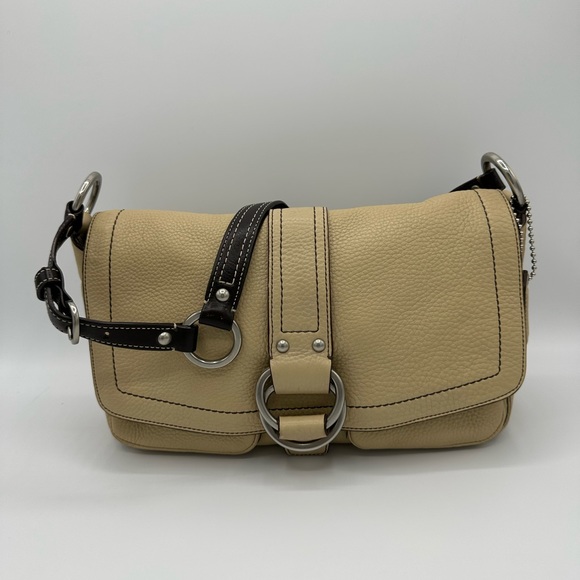 📸SALE📸 Coach Chelsea Tan Pebbled Leather Hobo Flap Shoulder Bag (#F10893) - Picture 2 of 16